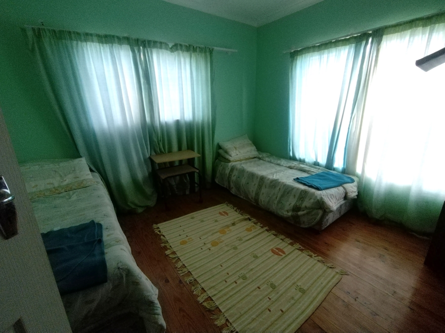 6 Bedroom Property for Sale in Kruisfontein Eastern Cape